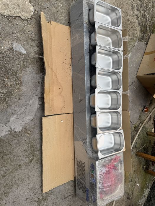 Салат бар / витрина за салати