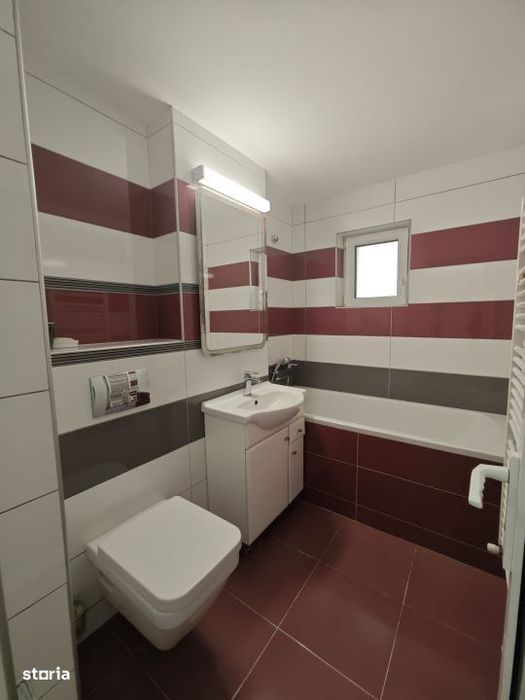 Apartament spatios,de vanzare, 3 camere, 98 mp, zona Petru Rares