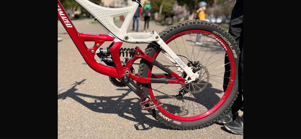 Vand bicicleta specialized demo 8 2014 DH