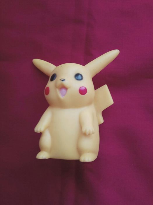 Продавам Покемон карти за игра , фигурка , тазота,Lapras Aqua