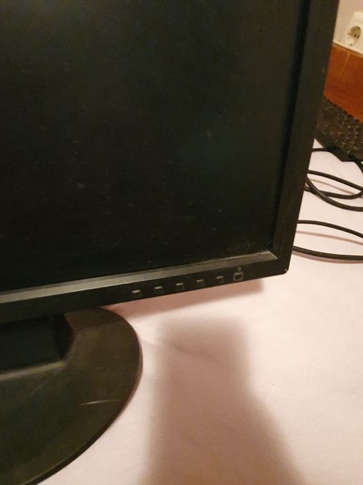 Монитор LG 18,6inch