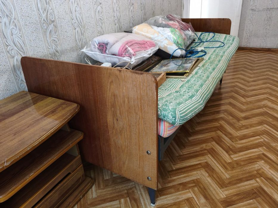 Продам кровать на панцирной сетке