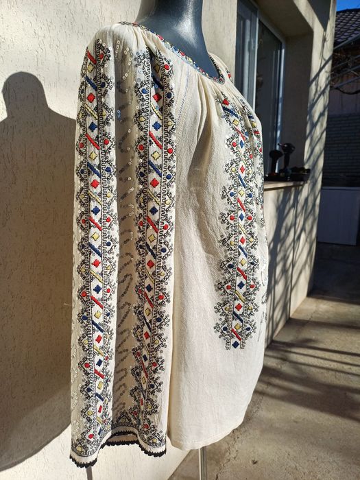 Vind costume populare și ii