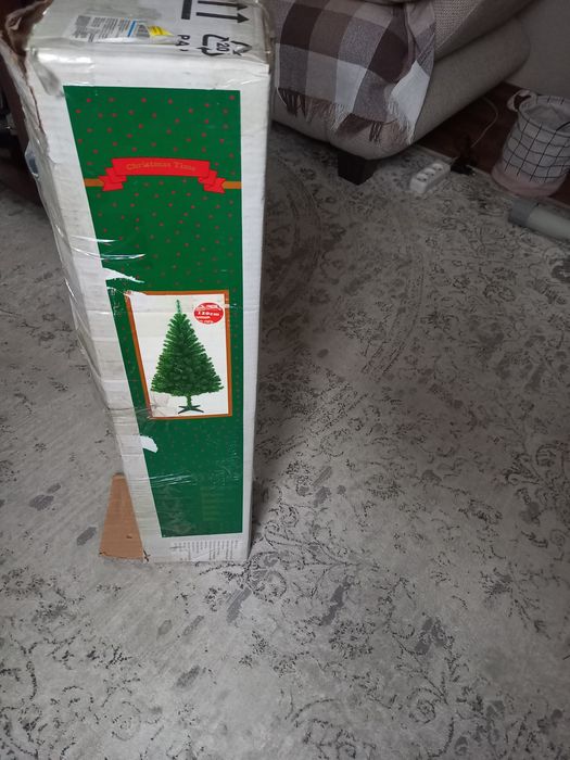 Ёлка искуственная