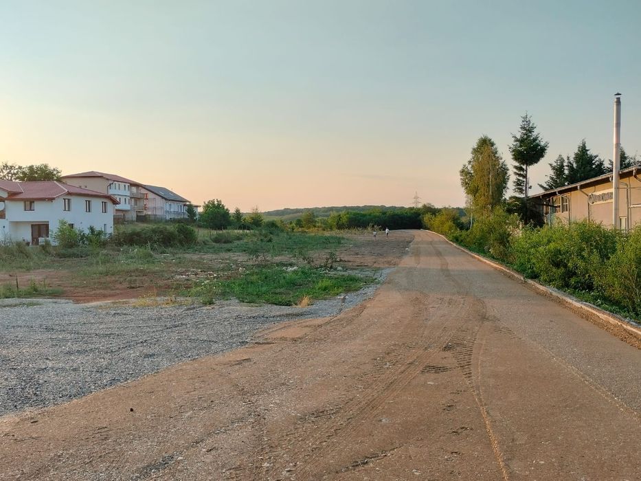 Lot  casa de vanzare