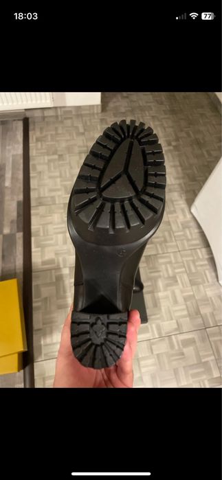 Vand cizme din piele naturala cu toc noi la cutie