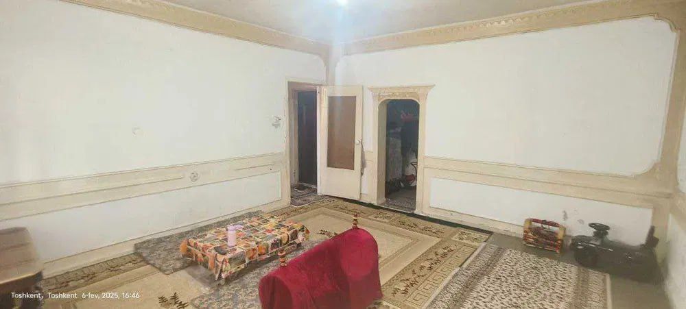 Продаю большую 1 комнатную квартиру Сергели массив Строитель