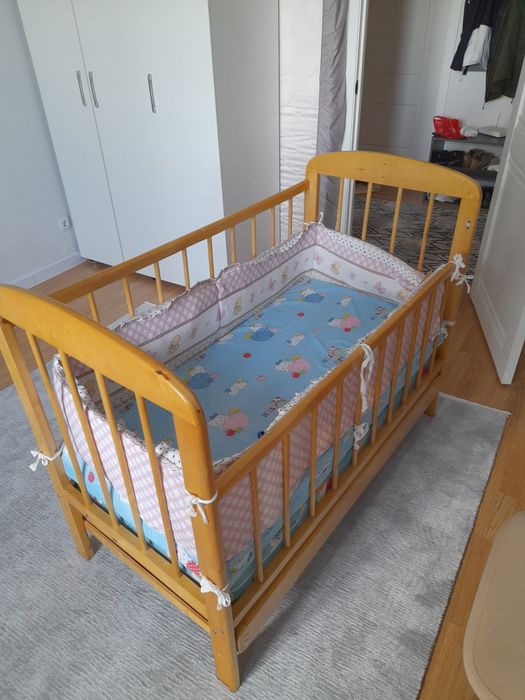 Продам детскую кроватку