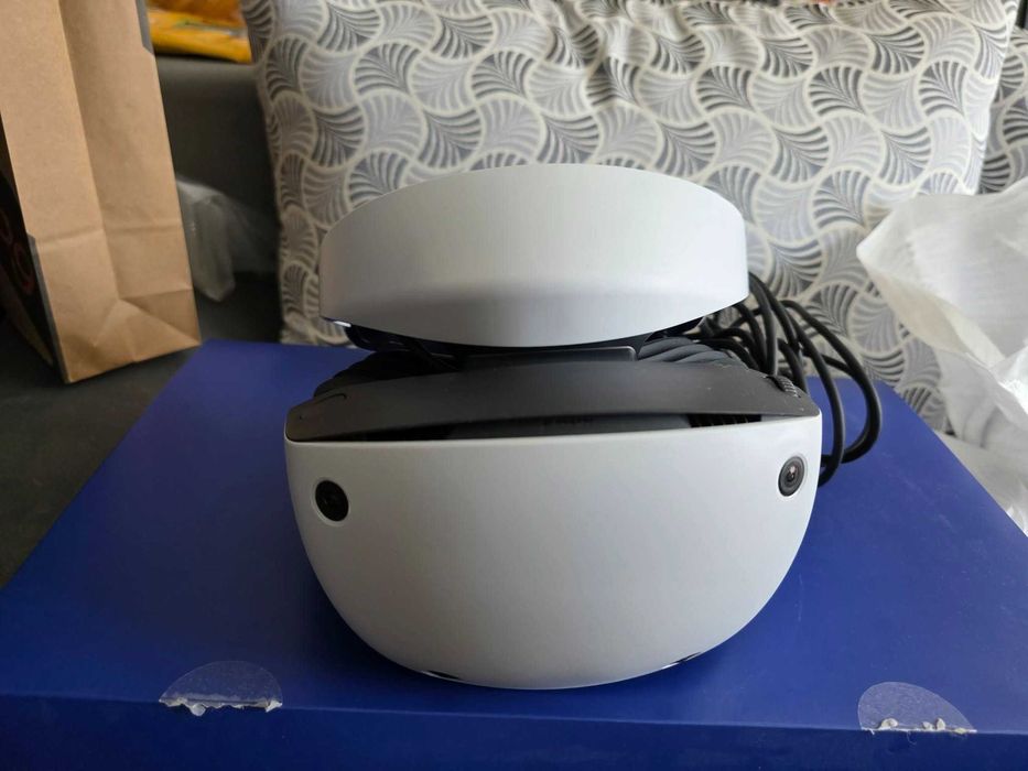 PlayStation VR2 комплект + Sense контролери + PC адаптер – като нов, 2 г. гаранция