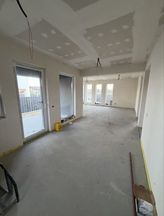 Duplex de vanzare Cetate - Zona piata