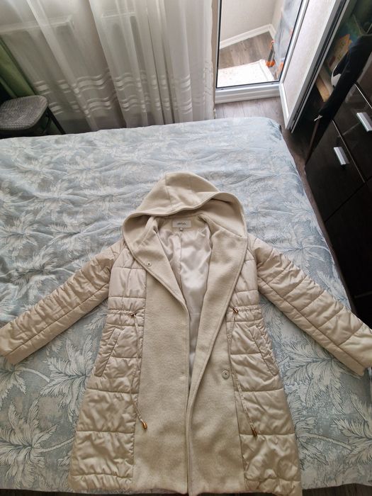 Продам демисезонную куртку