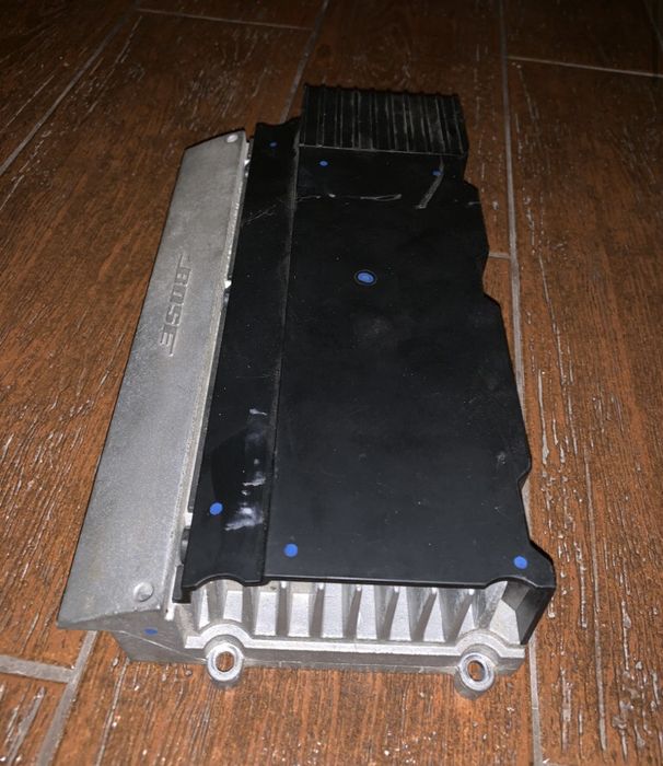 Statie amplificare Bose Audi Q7