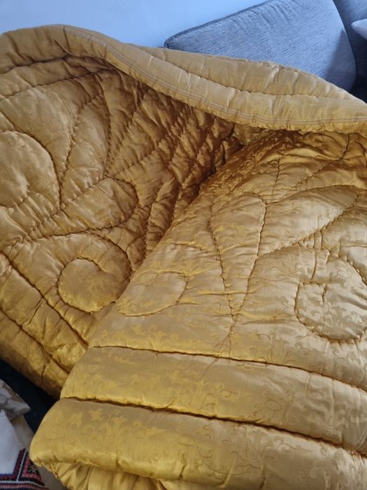 Vând doua plapume de lana