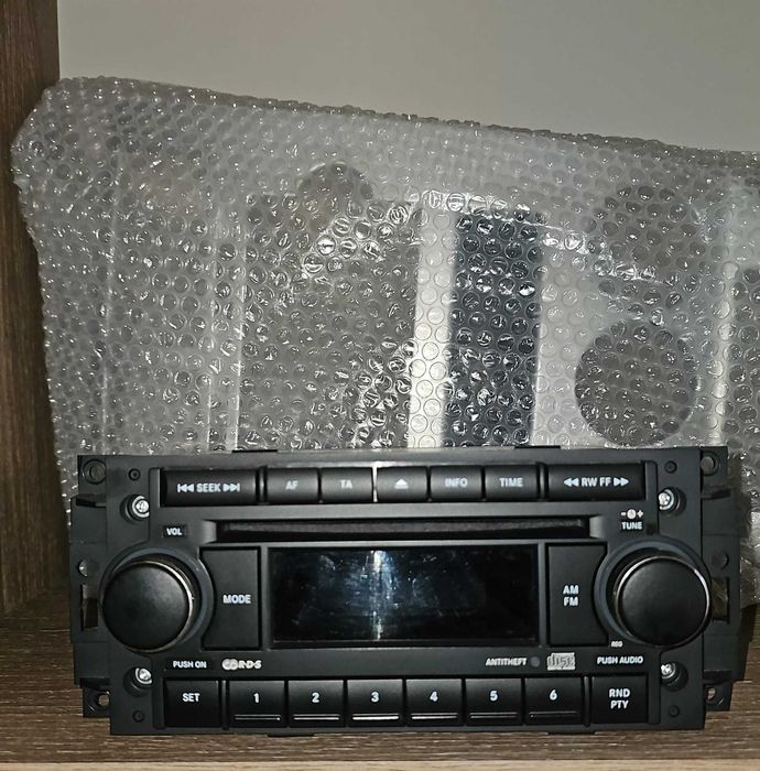 CD-Player /Amplificator Audio 4x45W /Radio - Dodge Caliber 2007 - 2020