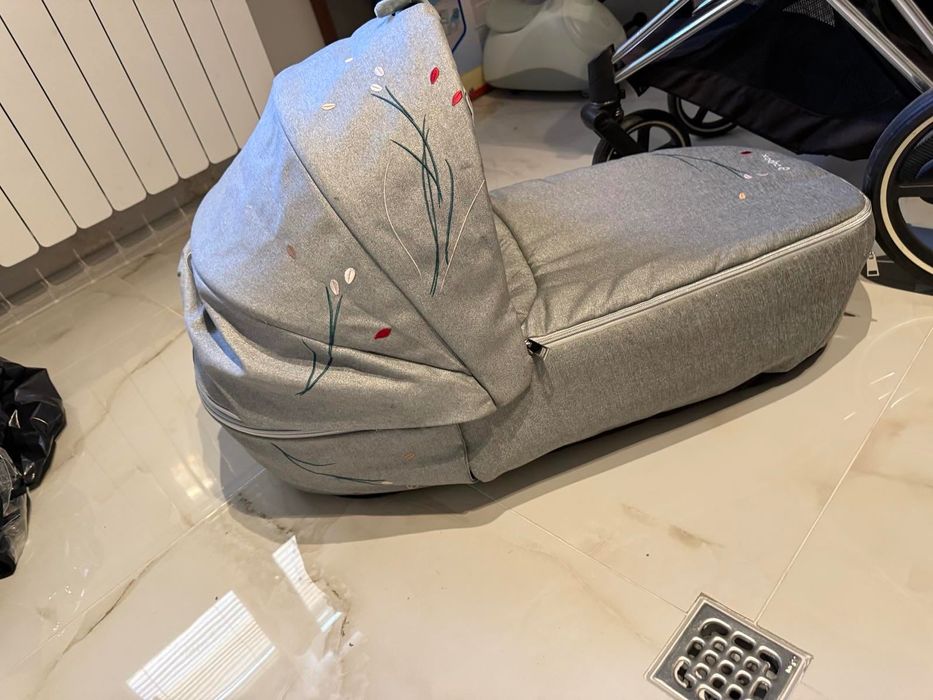 Бебешка количка Cybex E-priam Koi