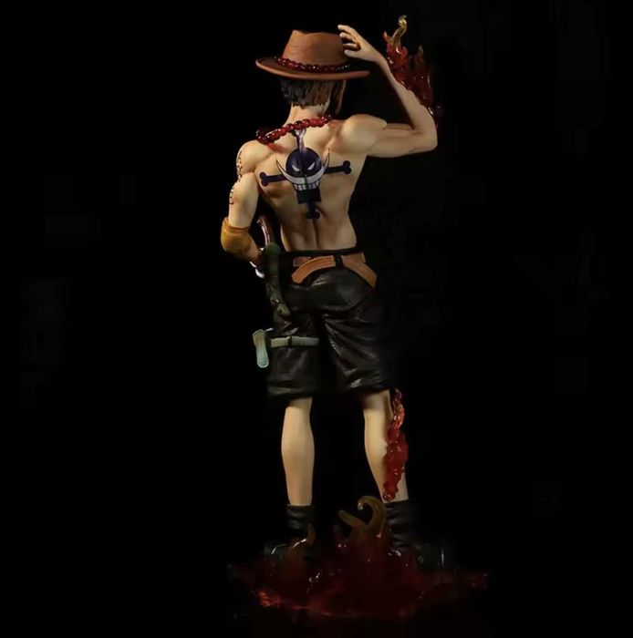 Колекционерска аниме фигурка Portgas D Ace (One Piece) с огнени ефекти