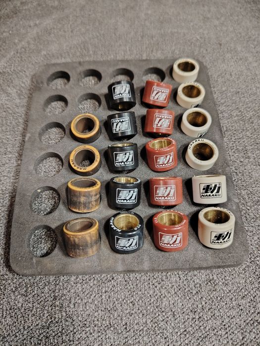 De vânzare Role scuter Naraku