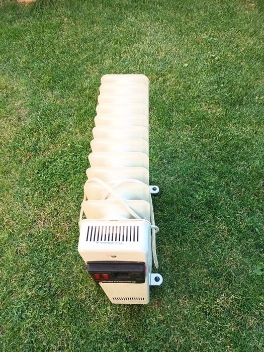 Продавам електрически маслен радиатор