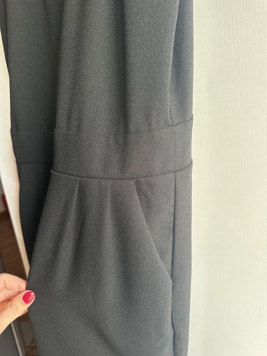 Salopeta eleganta cu spatele gol