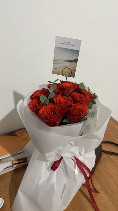 Букет из красных роз