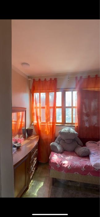 Феруза напротив эко базара продается квартира 2/4/5 кирпичный дом