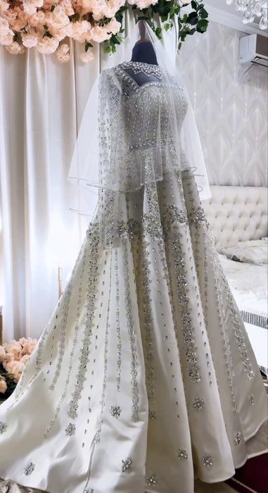 Свадебное платье в отличном состаянии