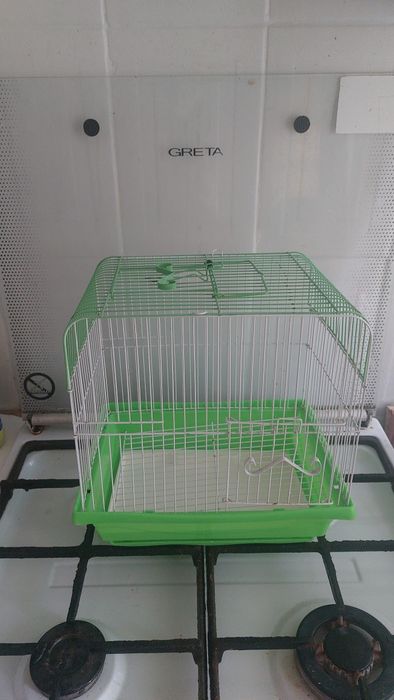 Продам клетки в хорошем состоянии