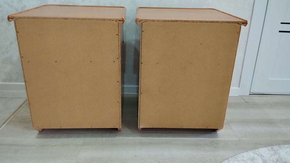 Тумбочки 2 штуки
