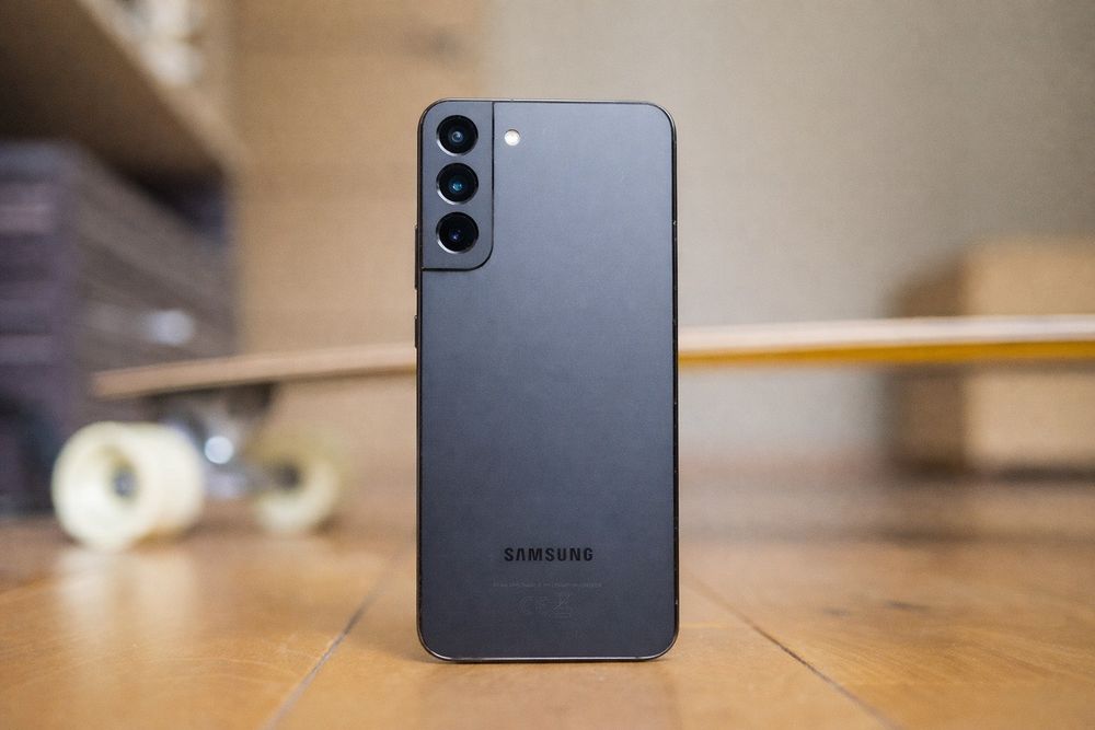 Продам самсунг S22