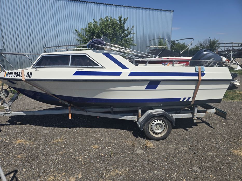 Vând ansamblu barca, motor, peridoc