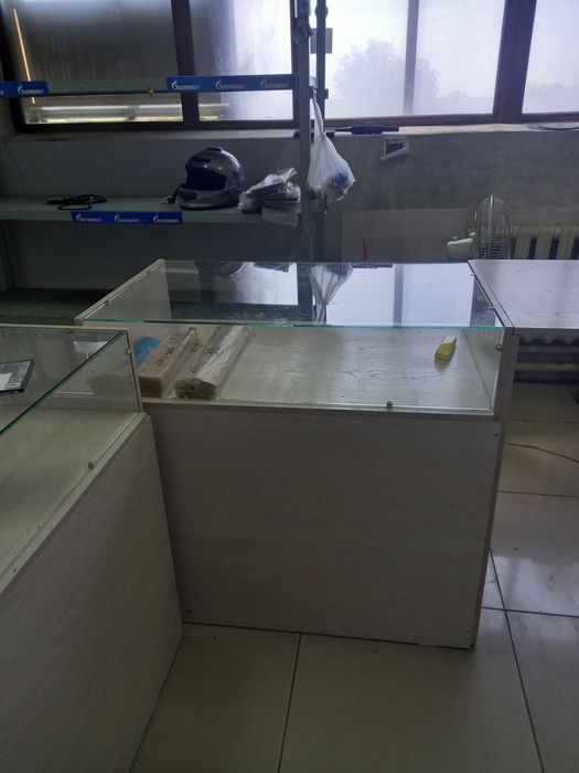 Продам стеллаж столы