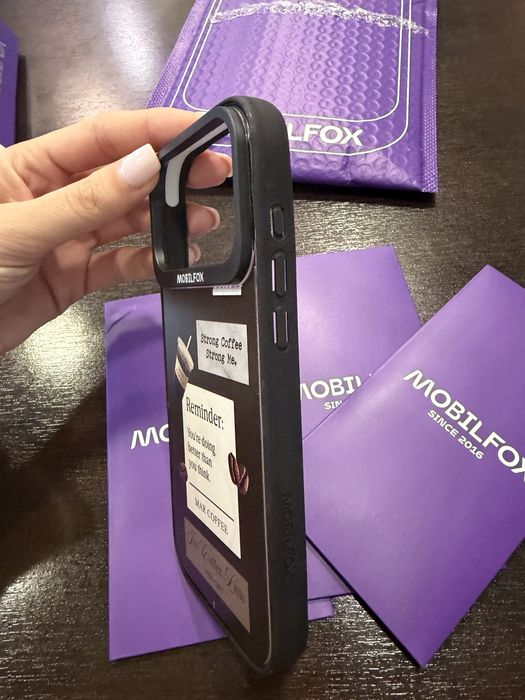 Mobilfox калъф за Iphone 17 pro max + протектор