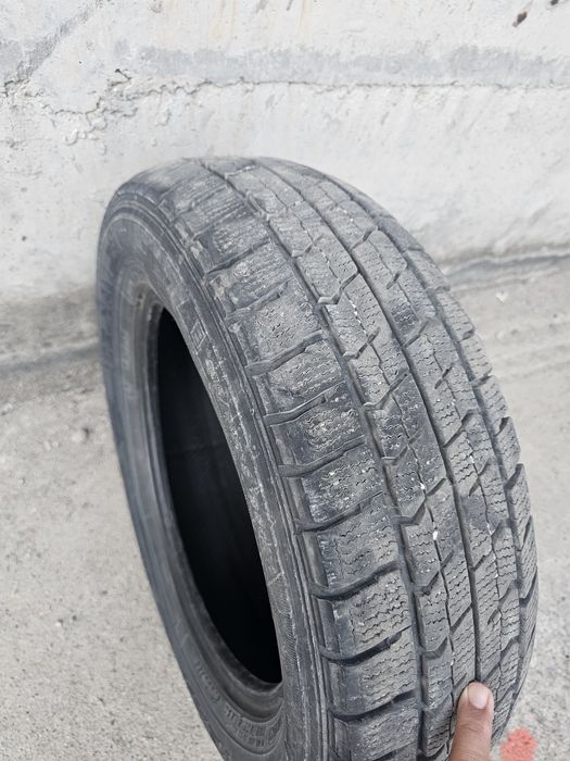 Продам зимни болон 4шт