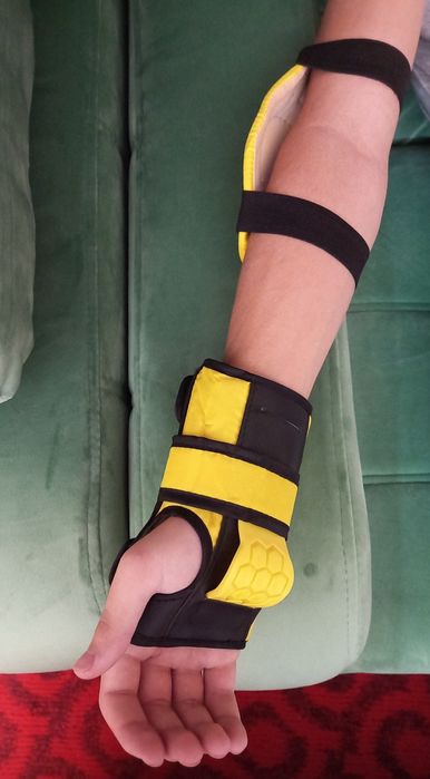 Роликовые коньки фирмы ,,Cougar,,  р.38-41.