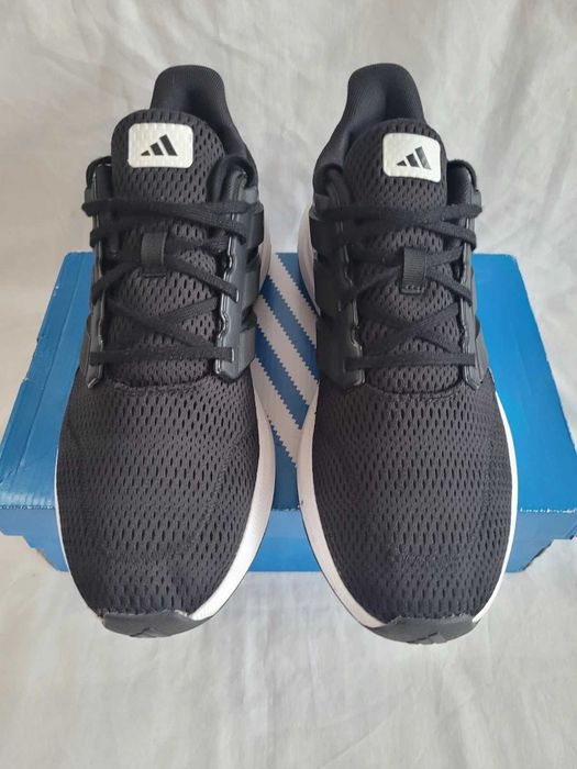Маратонки Adidas Cloudfoam 44.5 EU добро състояние в черно и бяло