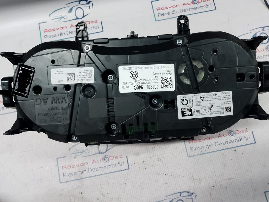 ceasuri bord uk  volkswagen t-roc  1.0 benzina 2020