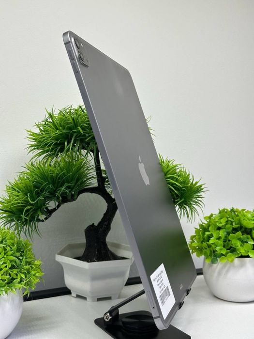 iPad Pro 12.9-дюйм 6-gen 256 gb