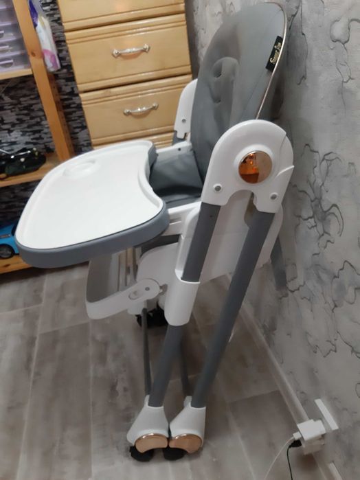 Продам стульчик для кормления