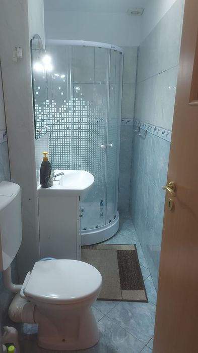 Inchiriez apartament cu 4 camere in zona 2 stejari, Focsani