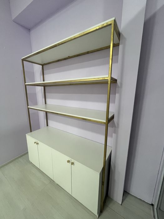 Ресепшн и витрина шкаф продается