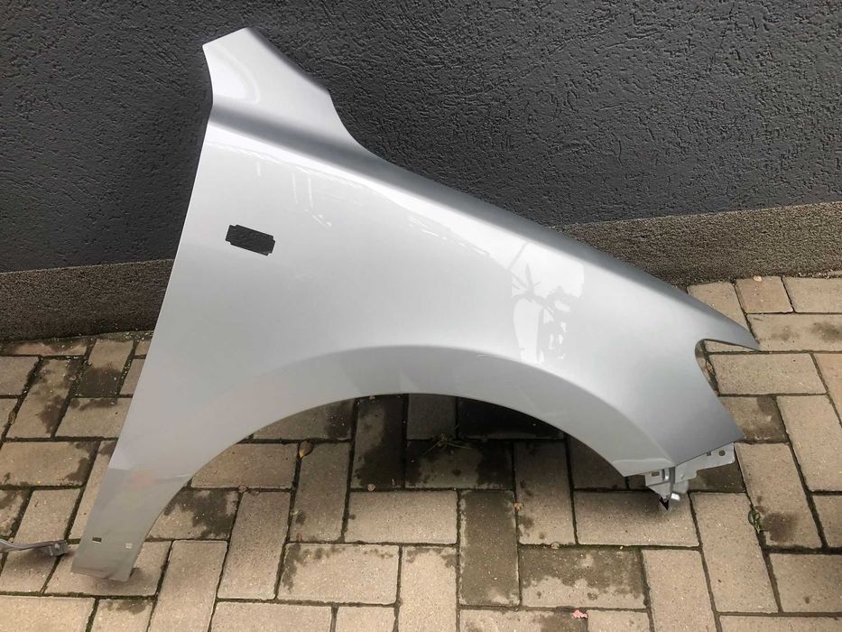 Aripa Fata Dreapta Hyundai Santa Fe 2005-2009 Vopsita Gri