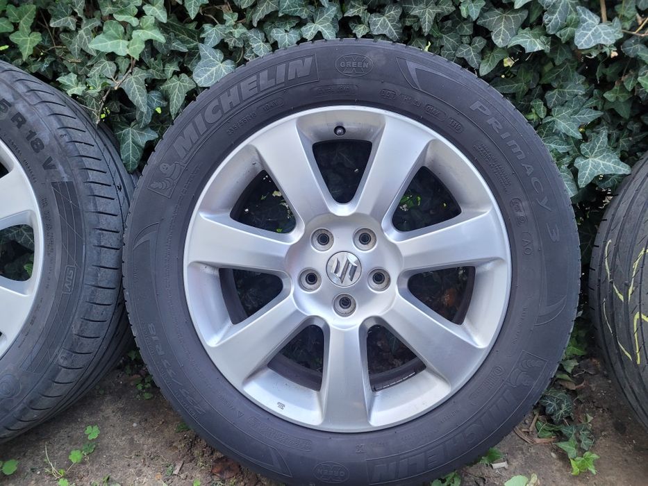 Vand jante suzuki  R 18' echipate de vara