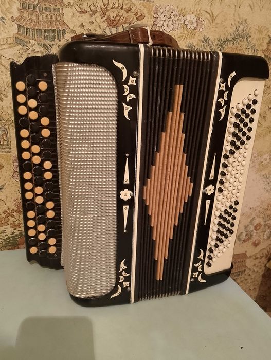 Продам Баян Беларусь