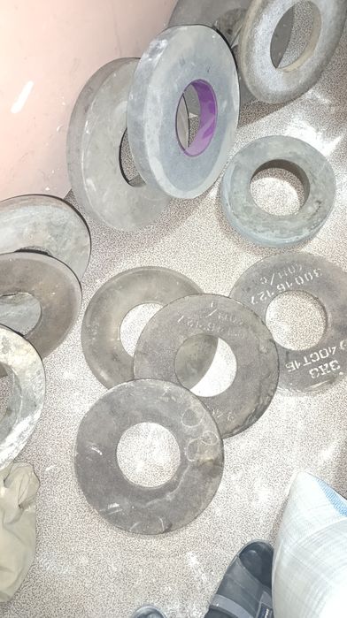 Сотилади чарх тошлар. Нархини келишамиз.