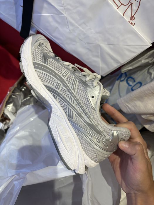 Adidași ASICS Silver marimea 42