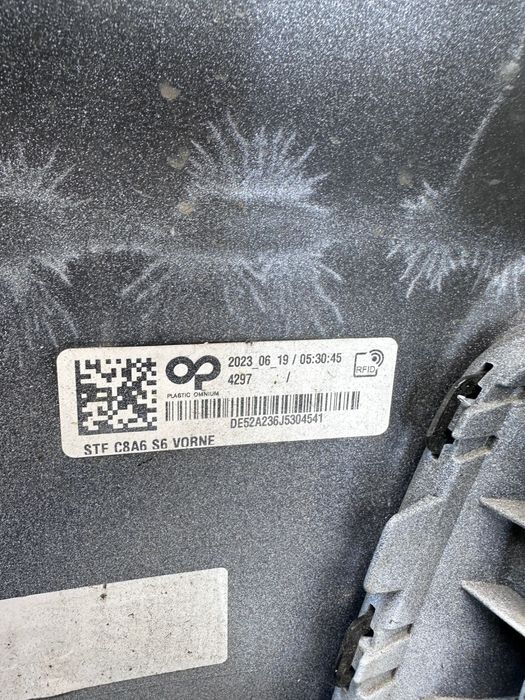 Bara fata Audi A6 4K C8 S line Grila Shadowline