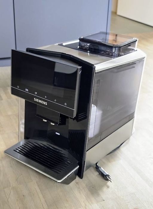 Vând piese de Siemens EQ900 și EQ700