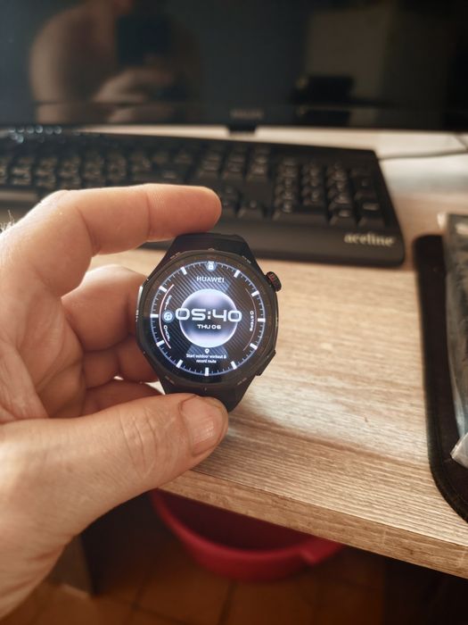 Продам смарт часы Huawei watch G 6 pro