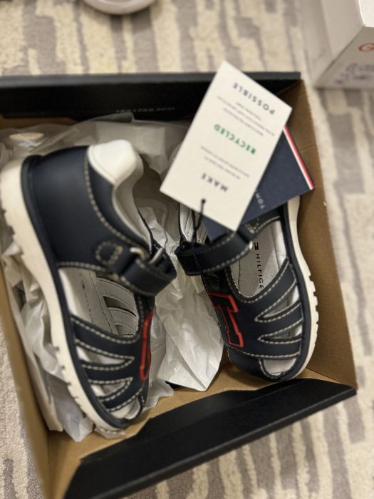 Sandale Tommy Hilfinger de piele