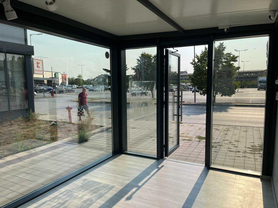 Дава се под наем Магазин в Търговище, Запад 3 - 24 кв.м за 331.5 € - Снимка #1